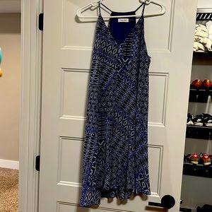 Size 6 dress. Worn once !Casual yet could be worn to a wedding.